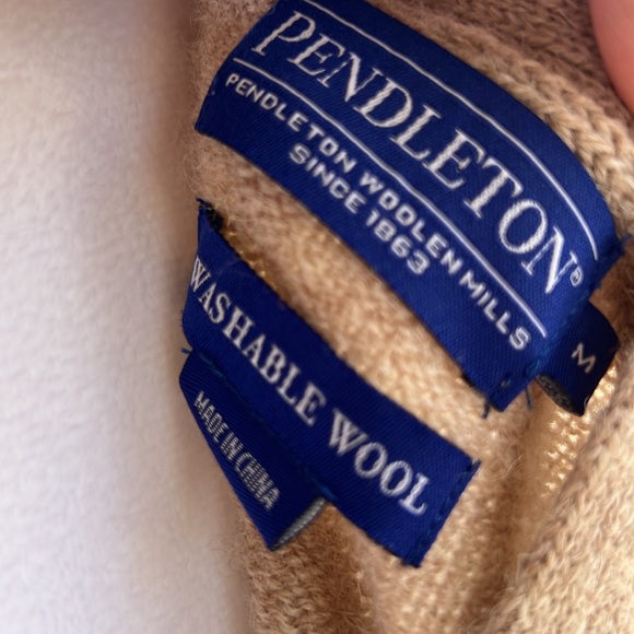 Pendleton 100% Scotland wool cardigan/ sweater - Picture 5 of 6